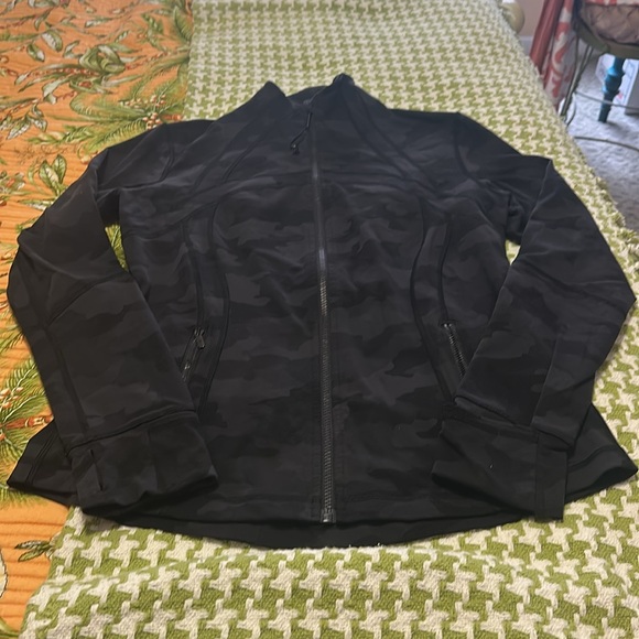 Lululemon Define Jacket
Incognito Camo Multi Grey - Picture 6 of 10